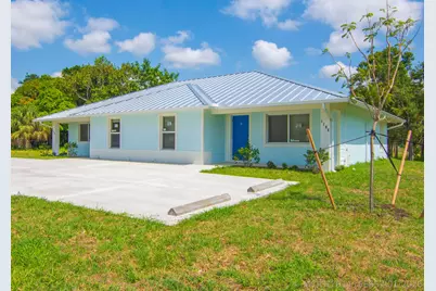 1405 Avenue G #Apt A, Fort Pierce, FL 34950 - Photo 1