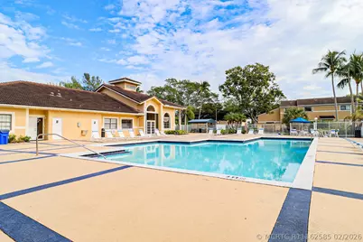 450 Palm Circle #106, Pembroke Pines, FL 33025 - Photo 61