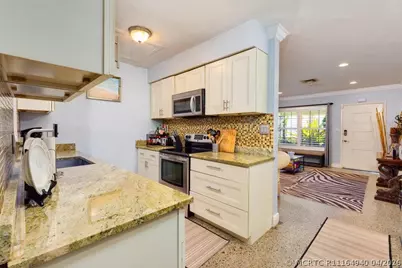 145 SE 3rd Avenue, Boynton Beach, FL 33435 - Photo 7
