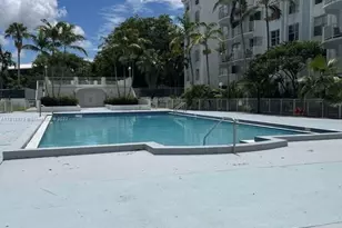 484 NW 165th St Rd, Miami, FL 33169 - Photo 7