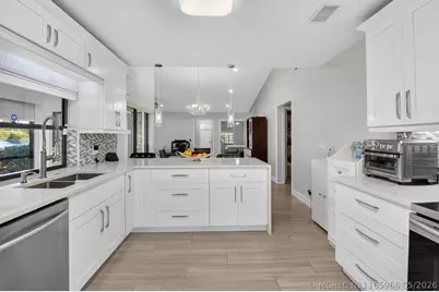 5750 Parkwalk Circle E, Boynton Beach, FL 33472 - Photo 11
