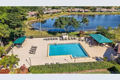5750 Parkwalk Circle E, Boynton Beach, FL 33472 - Photo 37