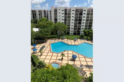 17021 N Bay #1025, Sunny Isles Beach, FL 33160 - Photo 1