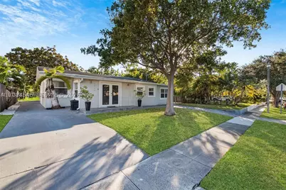 1946 SW 20th #1946, Miami, FL 33145 - Photo 1