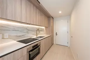 77 SE 5th, Miami, FL 33131 - Photo 1