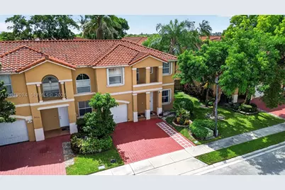 913 NW 135th, Pembroke Pines, FL 33028 - Photo 1