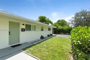 702 NW 18th, Fort Lauderdale, FL 33311 - Photo 1