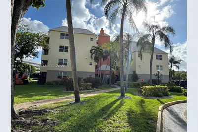 8205 Lake #401, Doral, FL 33166 - Photo 1