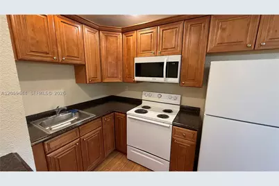 1310 NE 14th #4, Fort Lauderdale, FL 33304 - Photo 1