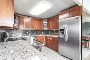 404 Richmond A, Deerfield Beach, FL 33442 - Photo 1
