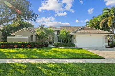 1302 SW Maplewood Drive, Port Saint Lucie, FL 34986 - Photo 1