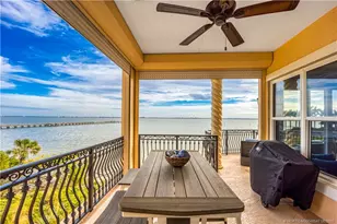 1529 NE Outrigger Landings Dr, Jensen Beach, FL 34957 - Photo 1