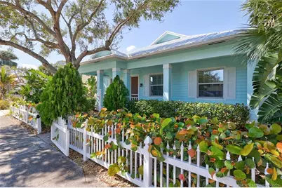 424 SW Camden Avenue, Stuart, FL 34994 - Photo 1