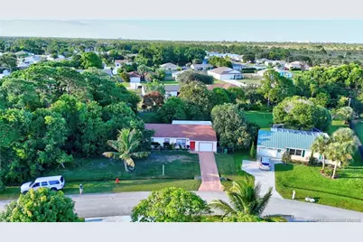 2431 SE Robin Circle, Port Saint Lucie, FL 34952 - Photo 1