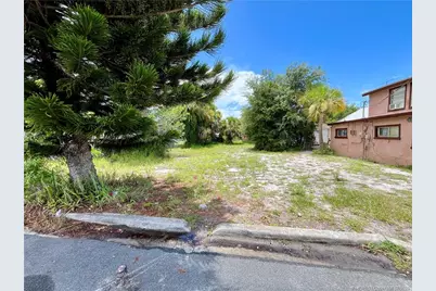 709 SE East Avenue, Stuart, FL 34994 - Photo 1