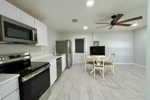 813 SE 13th St, Stuart, FL 34994 - Photo 1