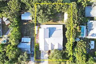 1030 SW 31st St, Palm City, FL 34990 - Photo 1