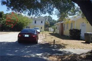 852 SE 14th St, Stuart, FL 34994 - Photo 1