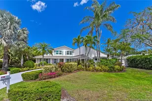 7 Lantana Ln, Stuart, FL 34996 - Photo 1