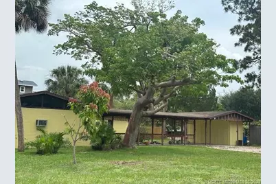 1651 SE 8th Street, Stuart, FL 34996 - Photo 1