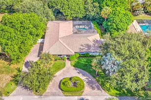 6 Copaire Rd, Sewalls Point, FL 34996 - Photo 1