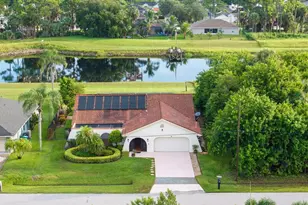 917 SW Abingdon Ave, Port Saint Lucie, FL 34953 - Photo 1