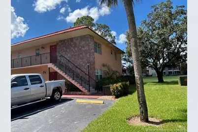 1915 SW Palm City Road #J  8, Stuart, FL 34994 - Photo 1