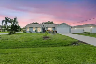 452 SW Todd Ave, Port Saint Lucie, FL 34983 - Photo 1