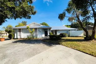 2041 SE Floresta Dr, Port Saint Lucie, FL 34984 - Photo 1