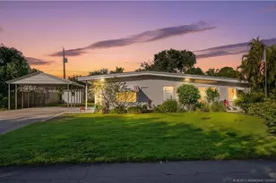 820 SE Stafford Dr, Stuart, FL 34996 - Photo 1