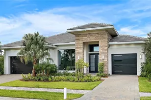 101 SE Via Venezia, Port Saint Lucie, FL 34984 - Photo 1