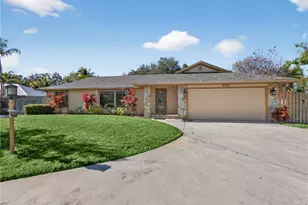 3055 SE Glasgow Dr, Stuart, FL 34997 - Photo 1