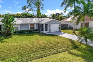 274 NE Glentry Ave, Port Saint Lucie, FL 34983 - Photo 1