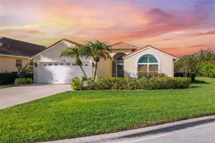 3188 SE Carrick Green Ct, Port Saint Lucie, FL 34952 - Photo 1