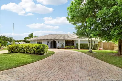 4379 SE Tall Pines Avenue, Stuart, FL 34997 - Photo 1