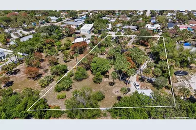 2614 NE Palm Avenue, Jensen Beach, FL 34957 - Photo 1