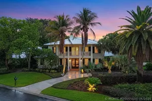27 Lantana Ln, Stuart, FL 34996 - Photo 1