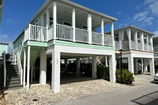 352 NE Starboard Dr, Jensen Beach, FL 34957 - Photo 1