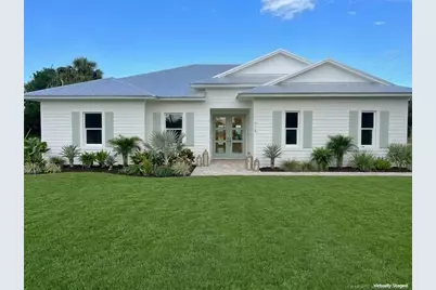 918 SE Hibiscus Avenue, Stuart, FL 34996 - Photo 1