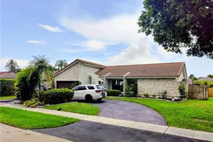 9780 NW 10th St, Plantation, FL 33322 - Photo 1