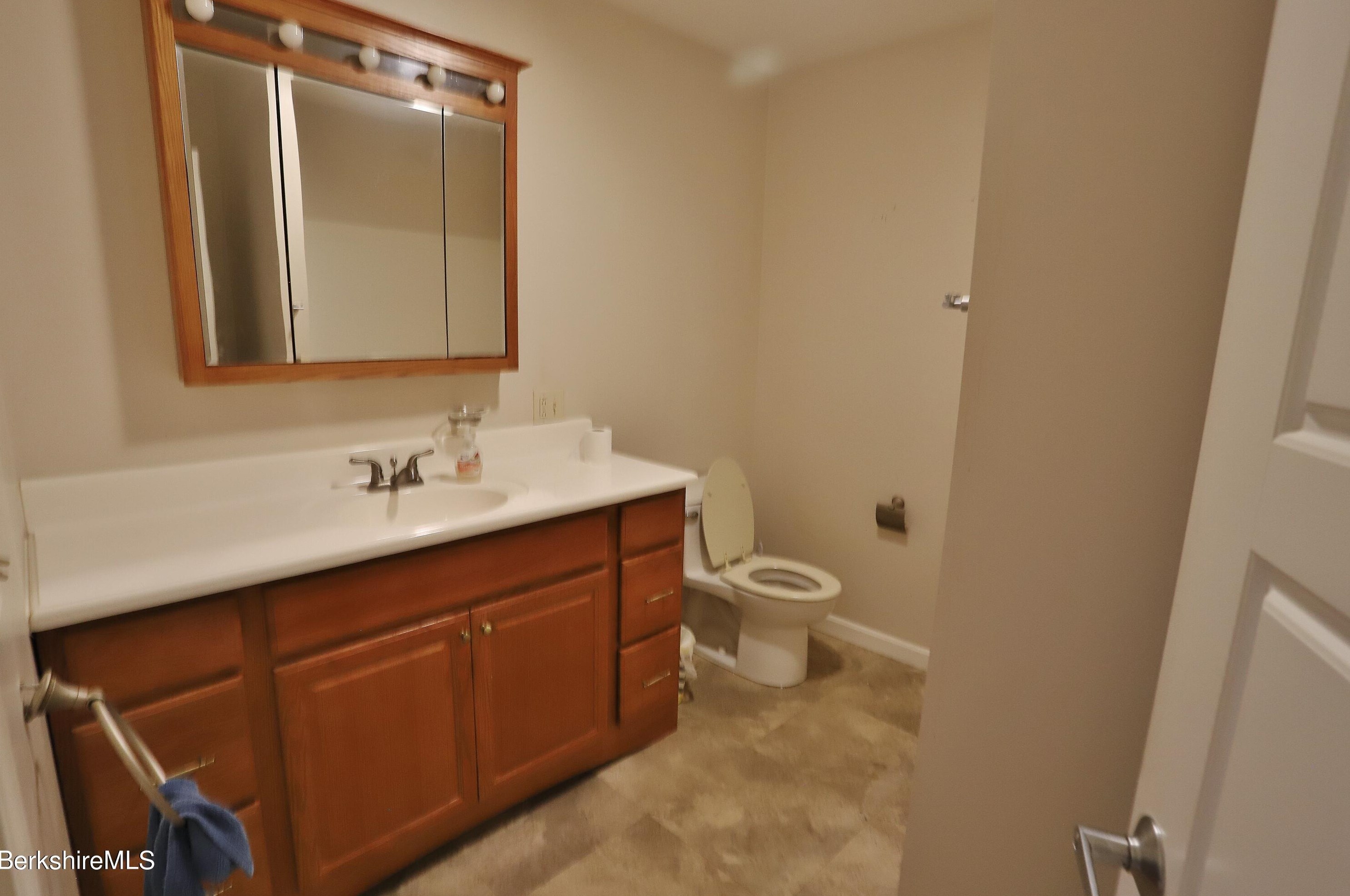 45 D St, Clarksburg MA  01247-2913 exterior