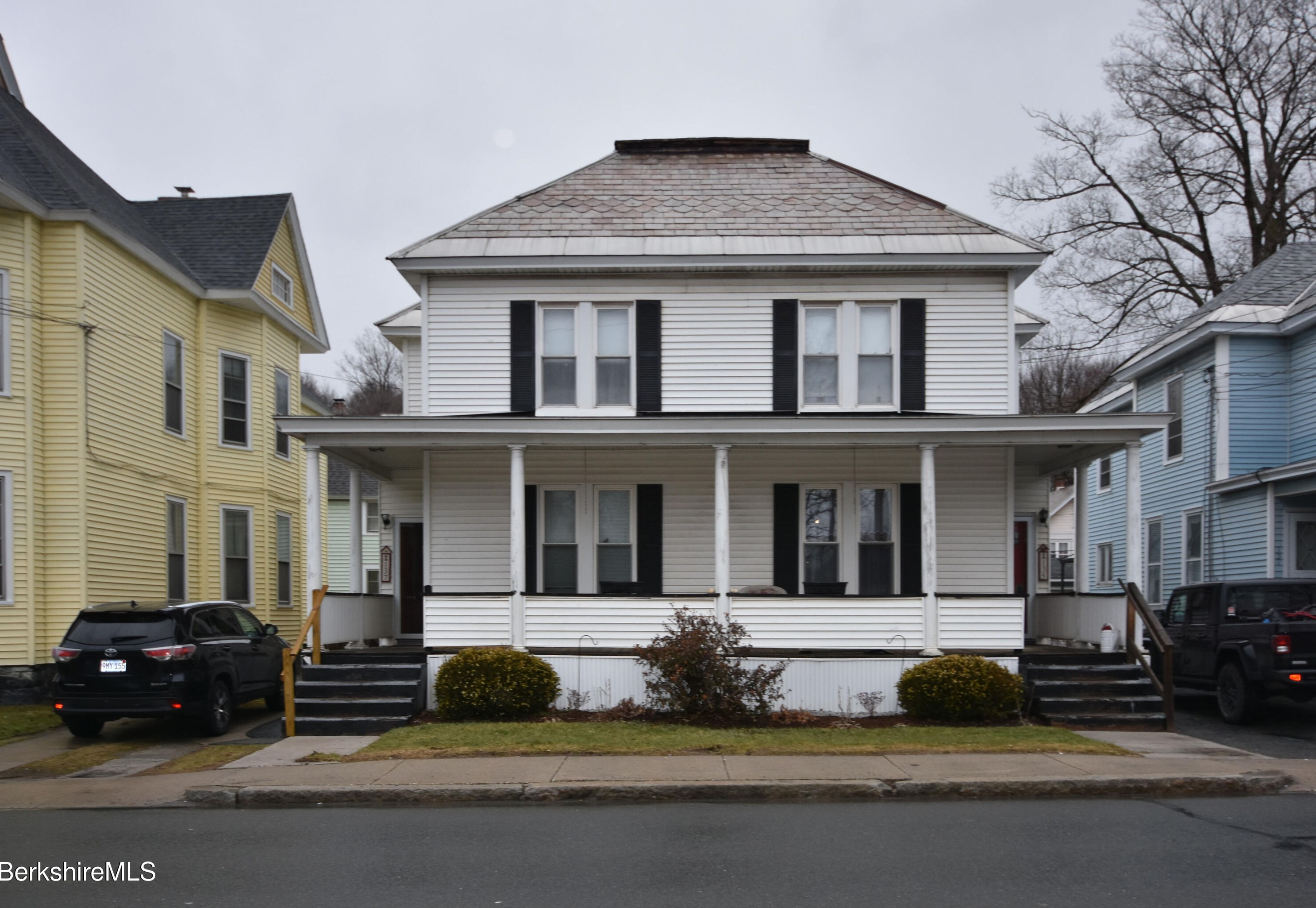 137 River St, Clarksburg MA  01247-2409 exterior