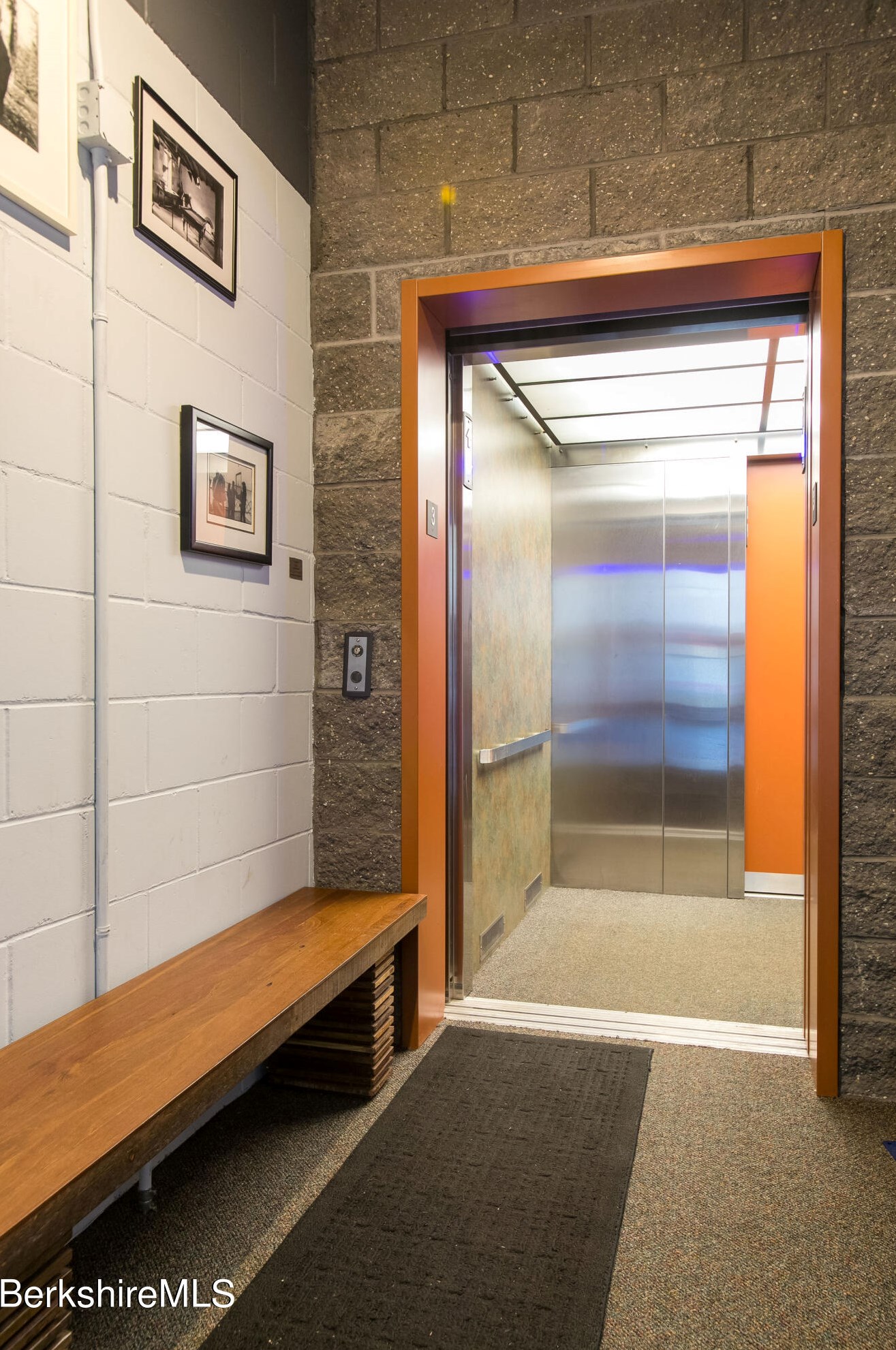 281 Main St, Alford MA 01230-6109 exterior