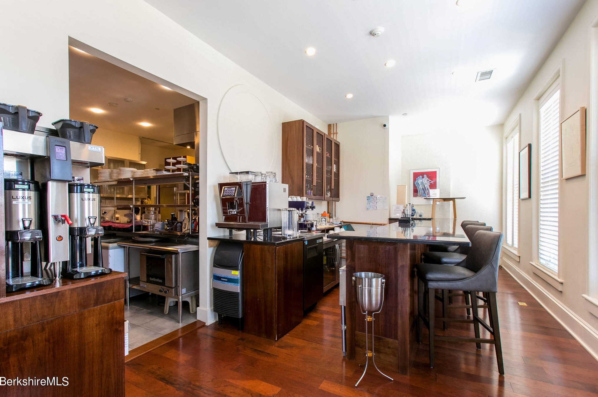 281 Main St, Alford MA 01230-6109 exterior