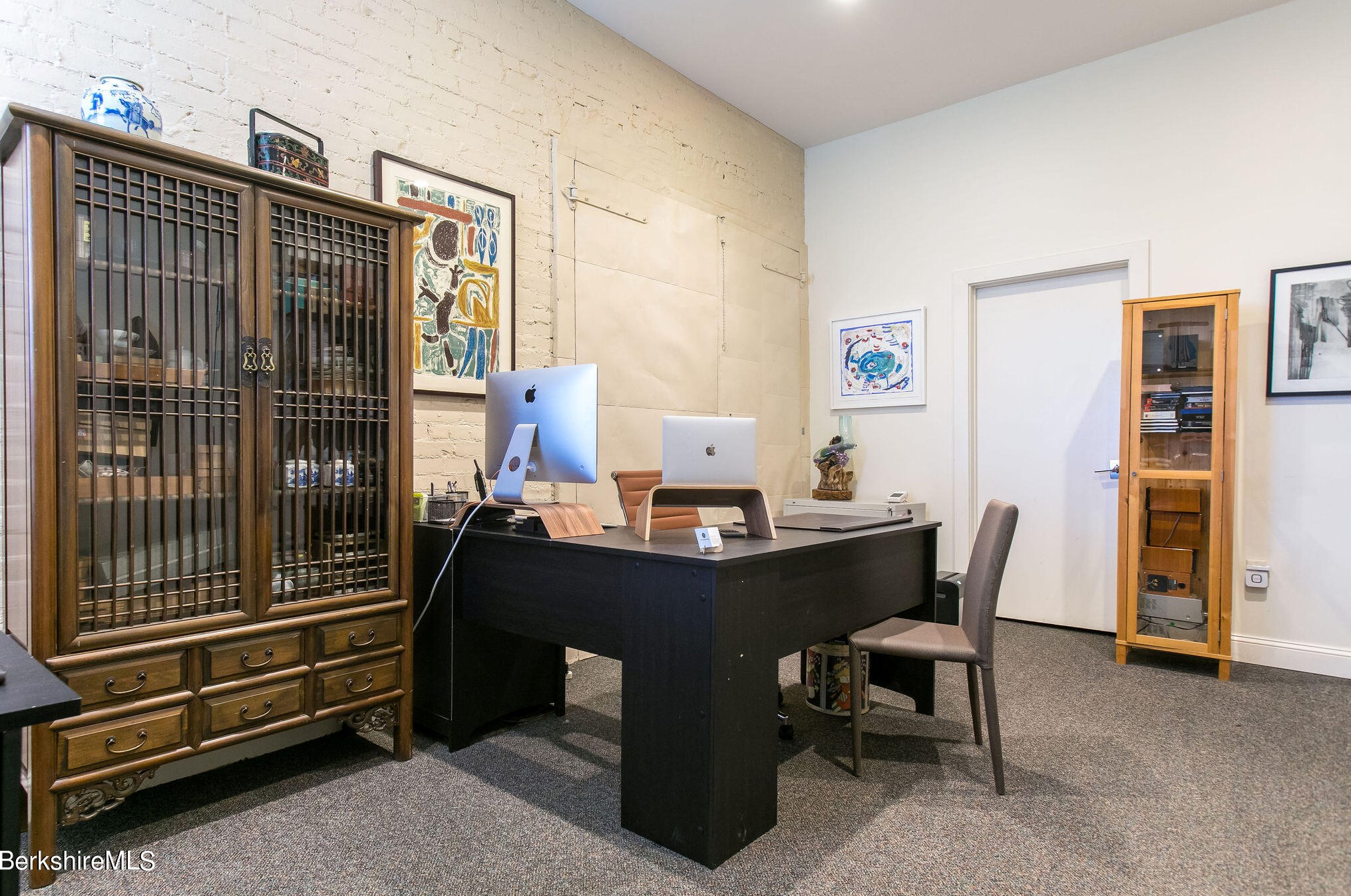 281 Main St, Alford MA 01230-6109 exterior