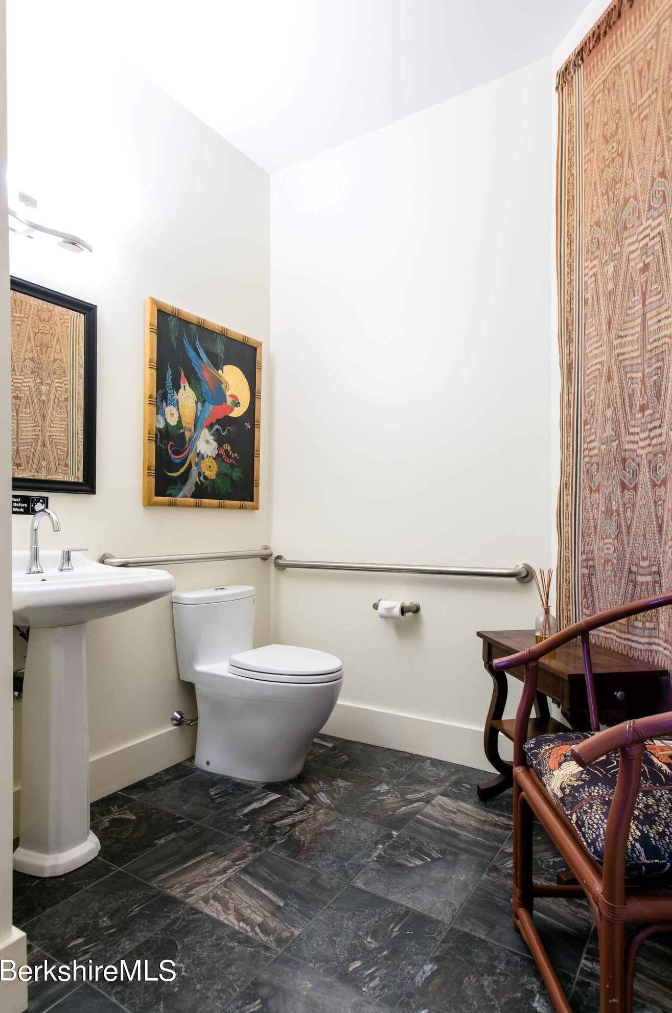 281 Main St, Alford MA 01230-6109 exterior