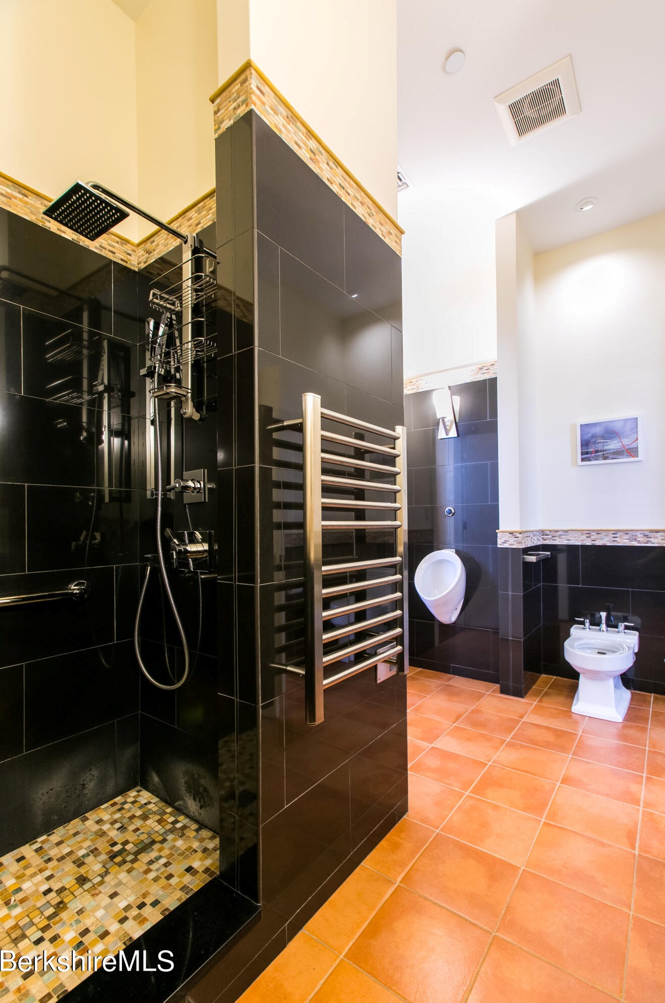 281 Main St, Alford MA 01230-6109 exterior