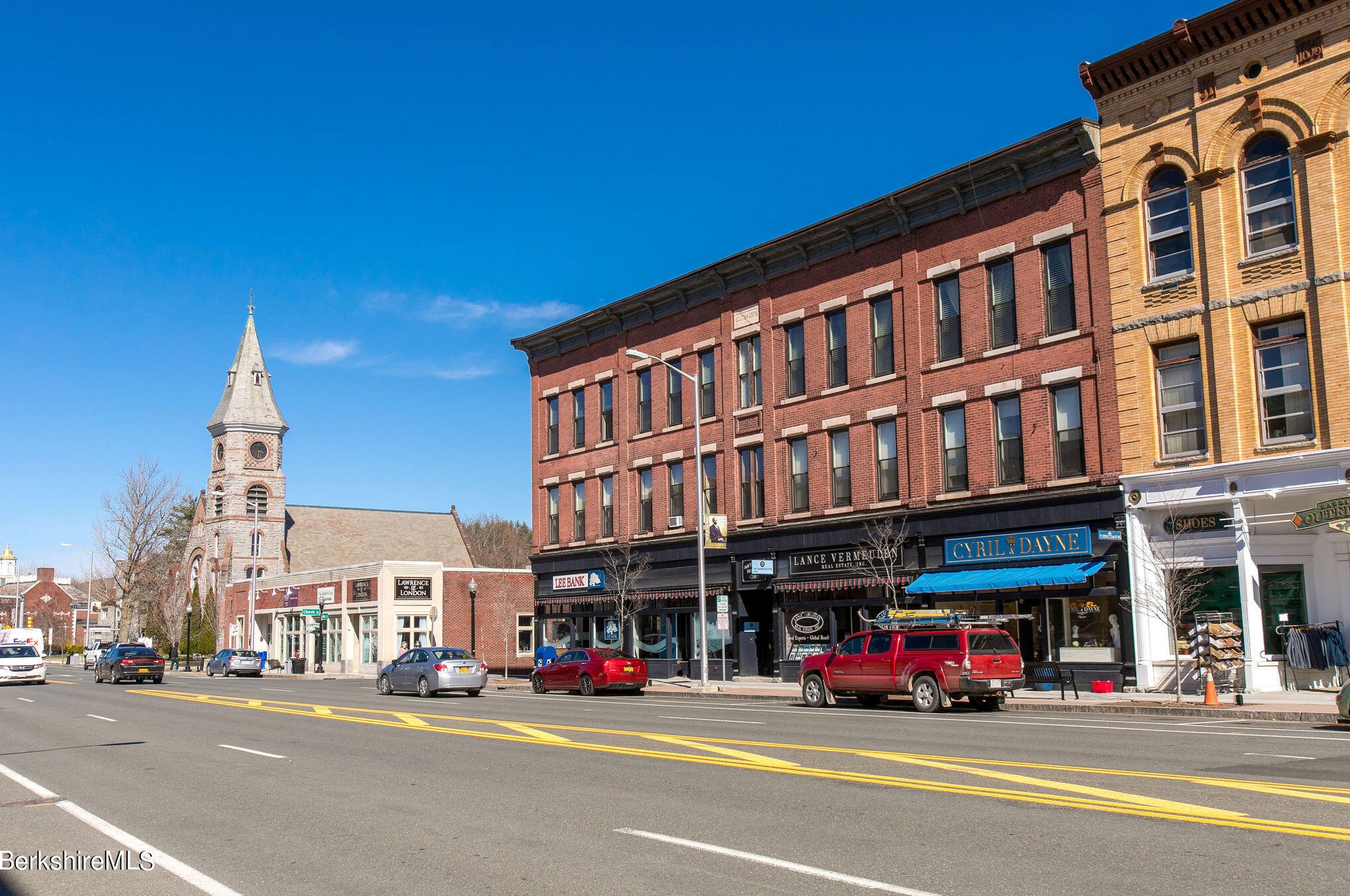 281 Main St, Alford MA 01230-1608 exterior