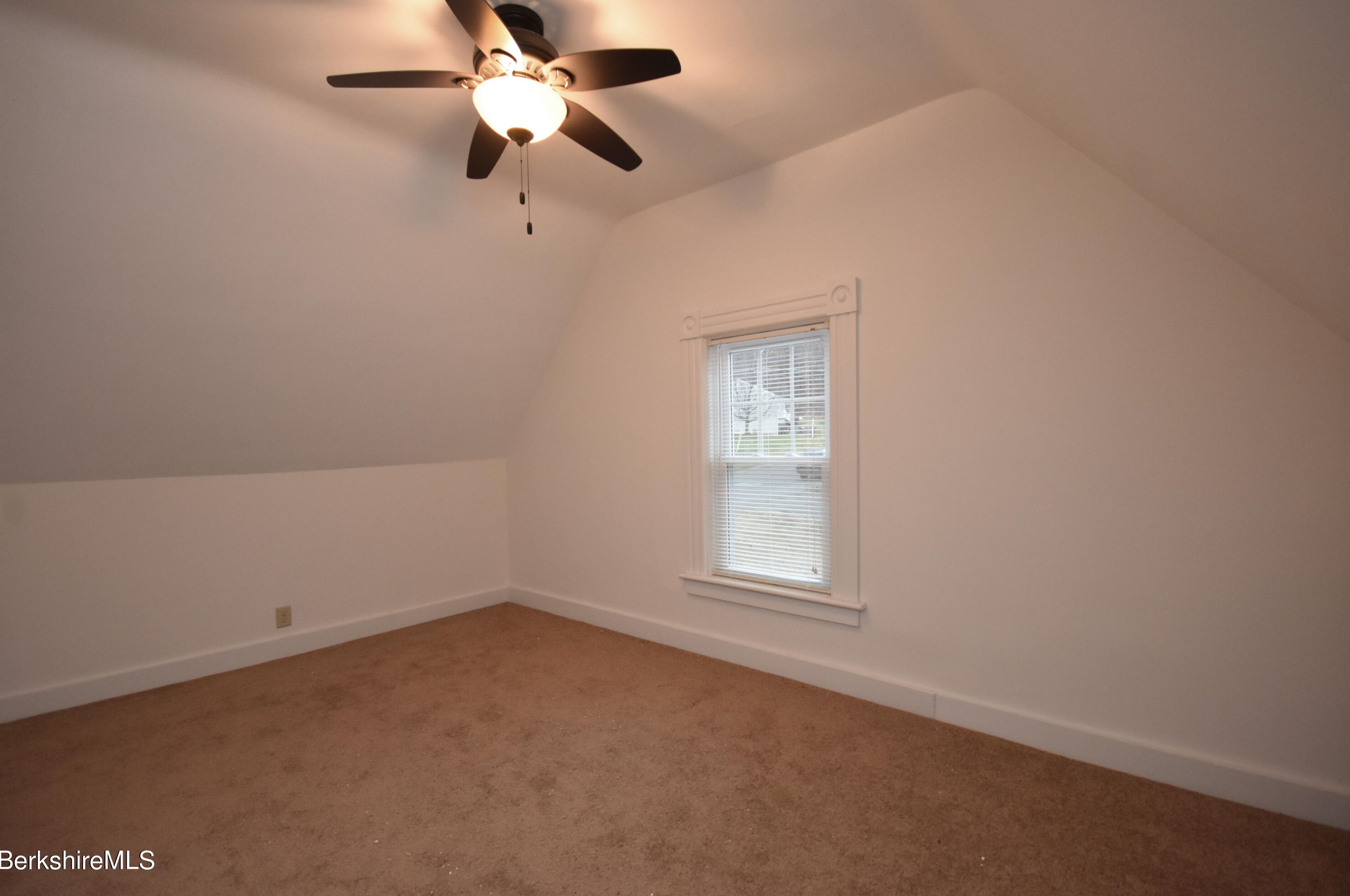 271 Notch Rd, Clarksburg MA 01247-3617 exterior