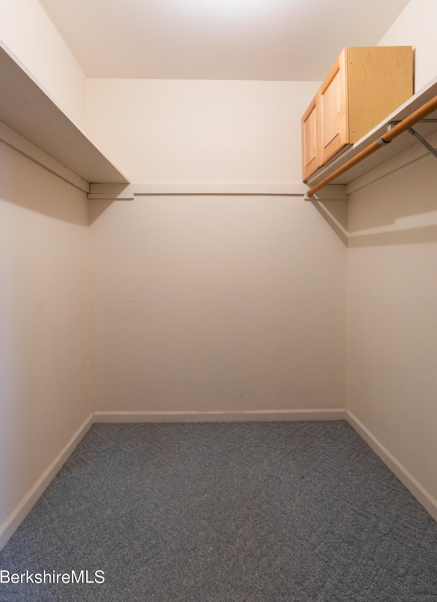 42 Lillian St, Pittsfield MA 01201-5652 exterior